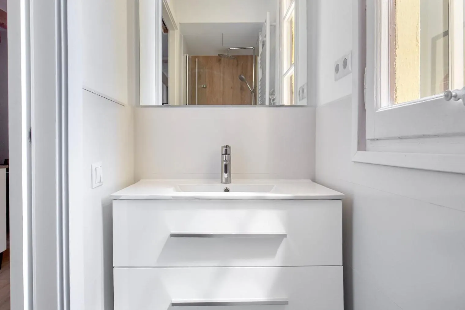 Blueground Sarria Nr Old Town Bcn-103 Appartement Barcelona