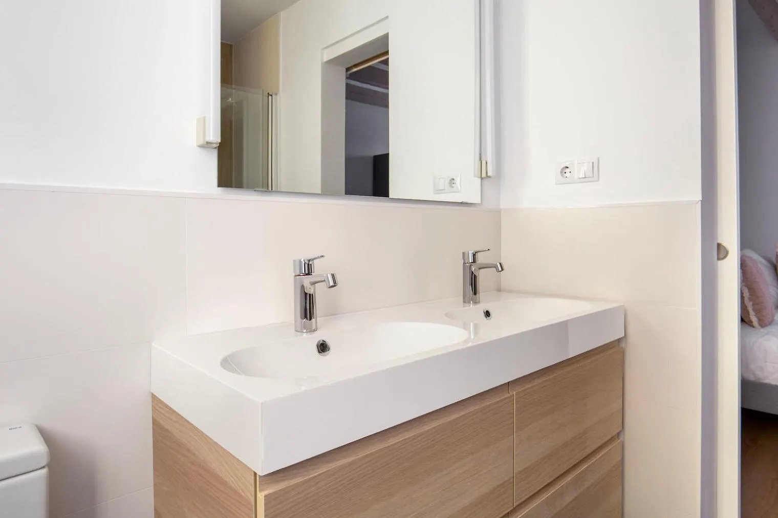 Blueground Sarria Nr Old Town Bcn-103 Appartement Barcelona Spanje